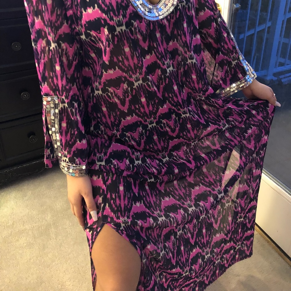 Dress - Picture 3 of 3